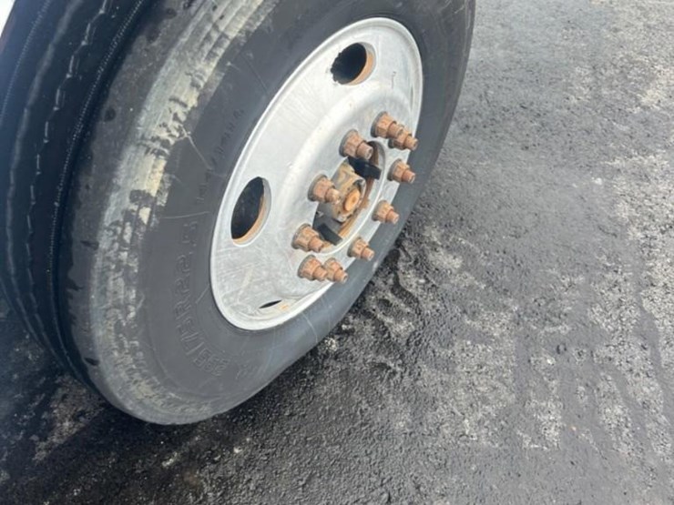 2007-sterling-l9000-4000-gallon-t/a-water-truck-image-16