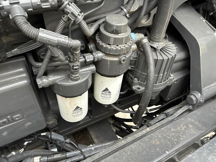 2015-ag-chem-rg1100-image-75