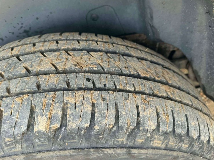 2010-gmc-yukon-denali-image-25