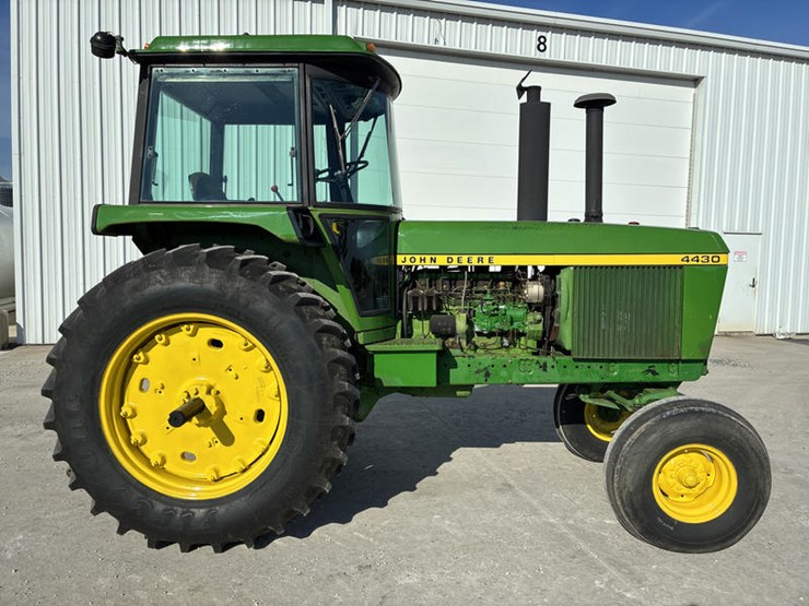 1976-john-deere-4430-image-3