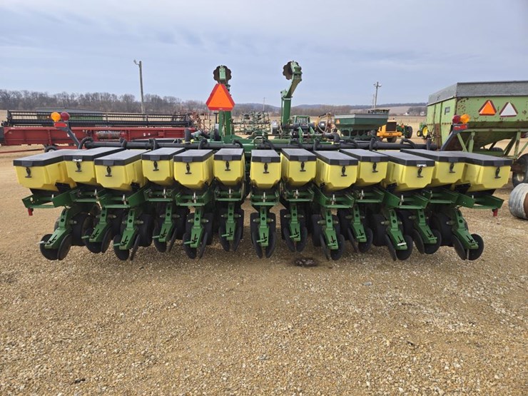 john-deere-1780-image-10