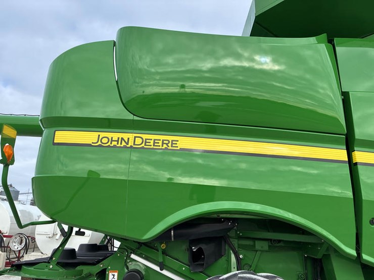 2013-john-deere-s690-image-13