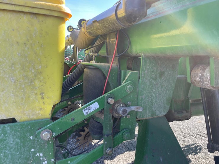 2004-john-deere-db90-image-58