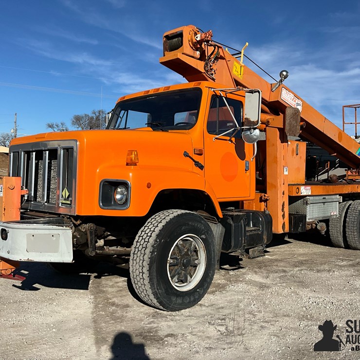 1995 INTERNATIONAL 2674