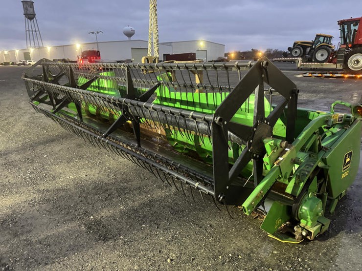 1993-john-deere-920-image-1