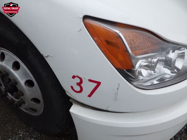 2023-kenworth-t680-image-4