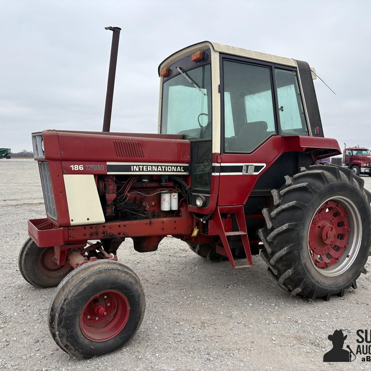 1977 INTERNATIONAL 186 HYDRO