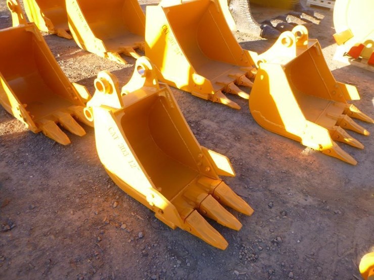 caterpillar-303-image-2