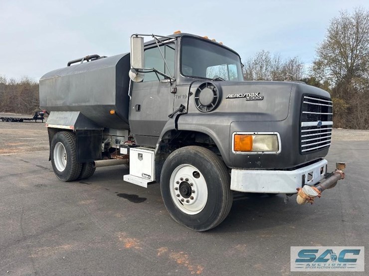 1994-ford-l9000-image-3