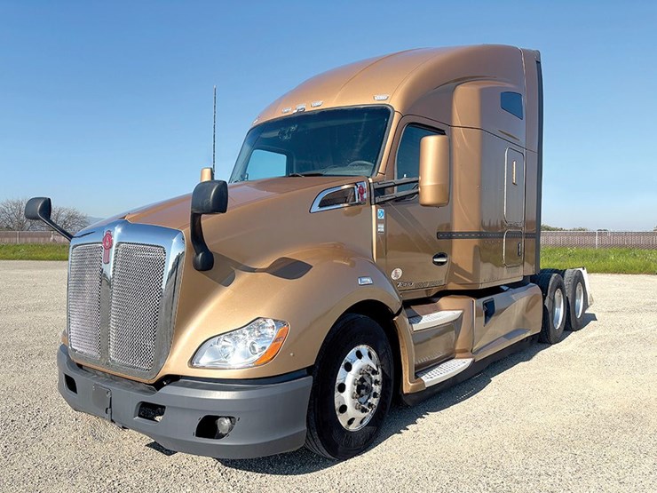 2022-kenworth-t680-image-1