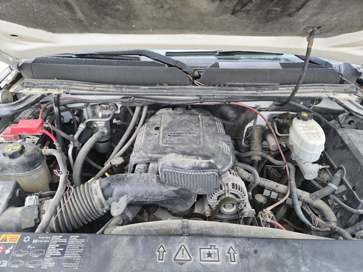 2013-gmc-sierra-2500-image-30