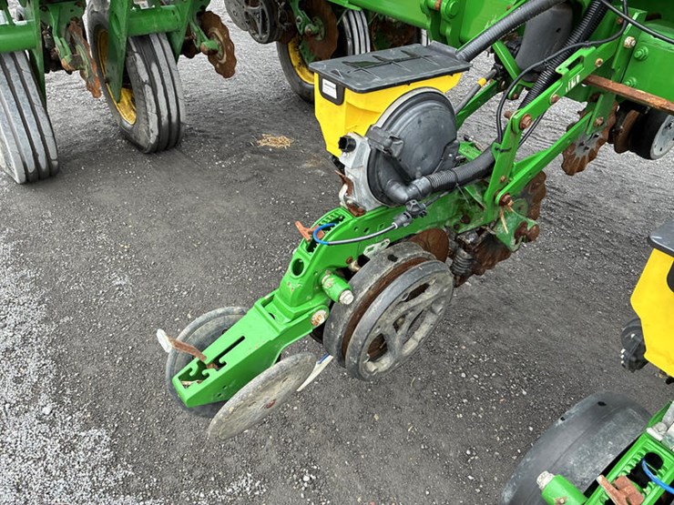 2019-john-deere-1775-image-61