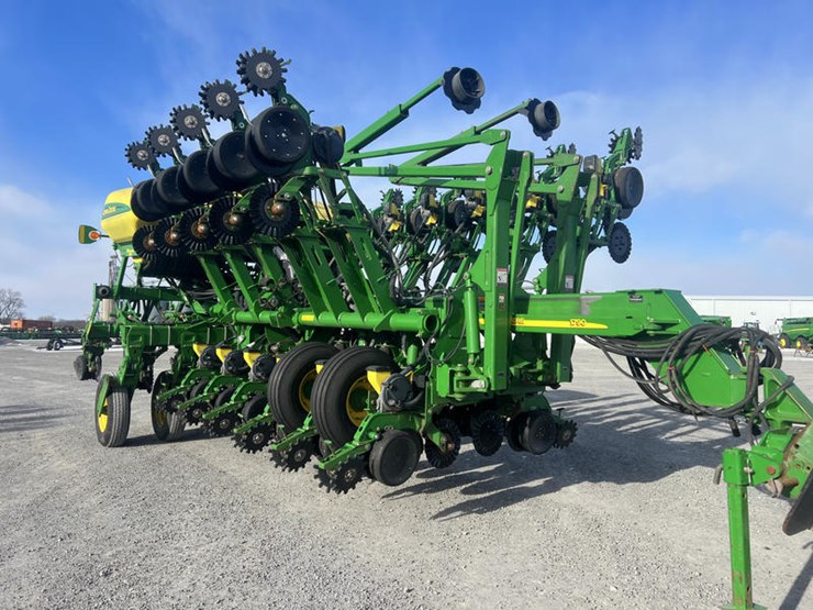 2004-john-deere-1790-image-1