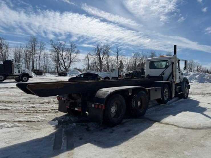 2009-mack-granite-gu813-image-3