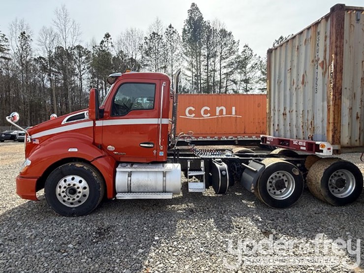 2019-kenworth-t680-image-3
