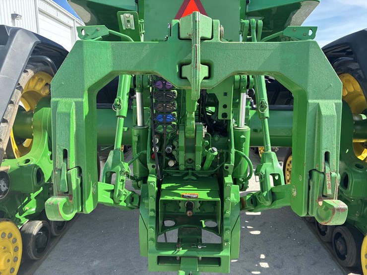 2021-john-deere-8rx-370-image-27