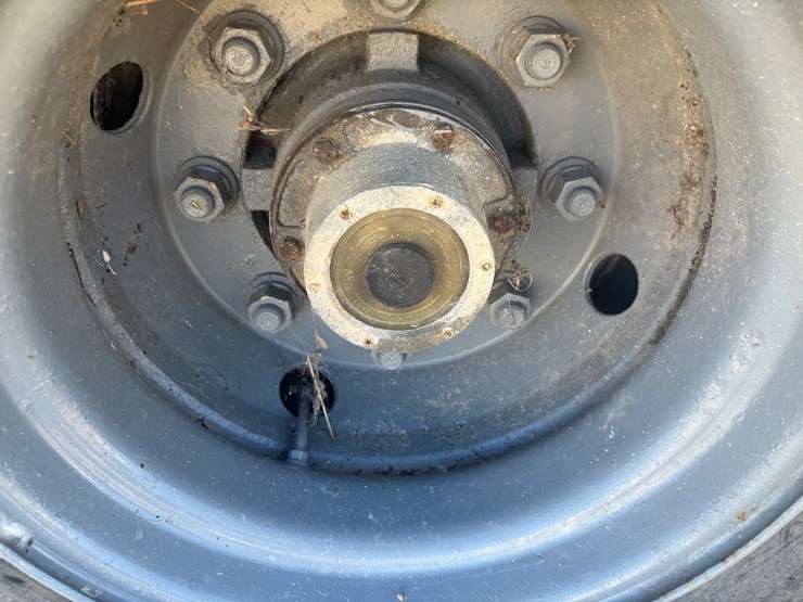 #2320-•-2008-interstate-30'-tri-axle-equipment-trailer-image-63