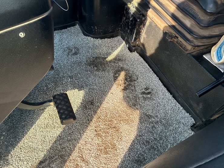 1990-ford-8730-image-53