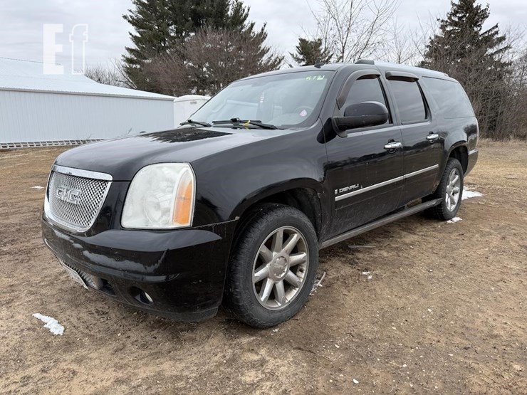 2009-gmc-yukon-xl-image-1