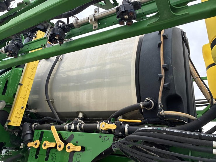 2021-john-deere-r4030-image-41