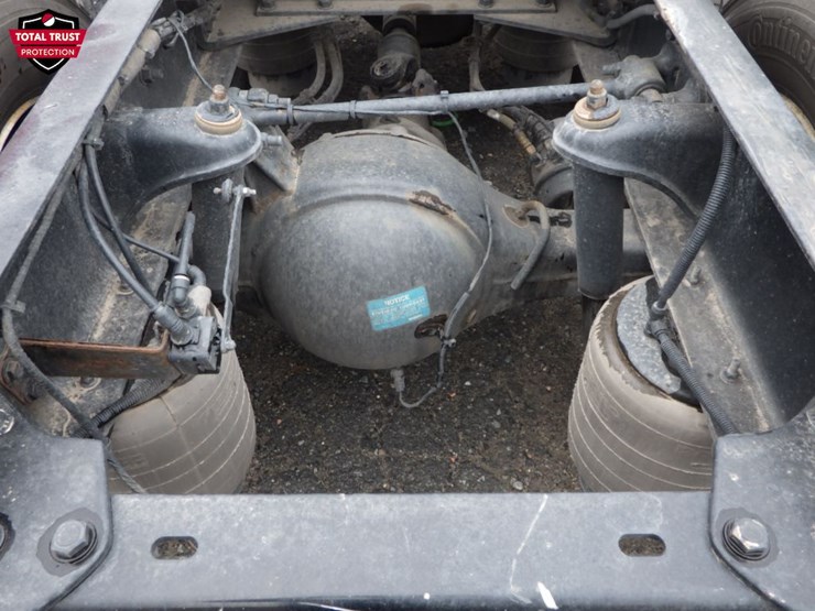 2023-kenworth-t680-image-16