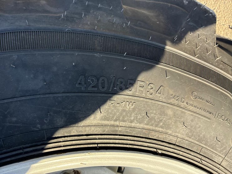 2024-case-ih-magnum-310-afs-connect-image-40