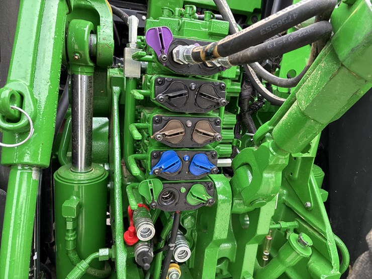 2021-john-deere-8rx-410-image-25