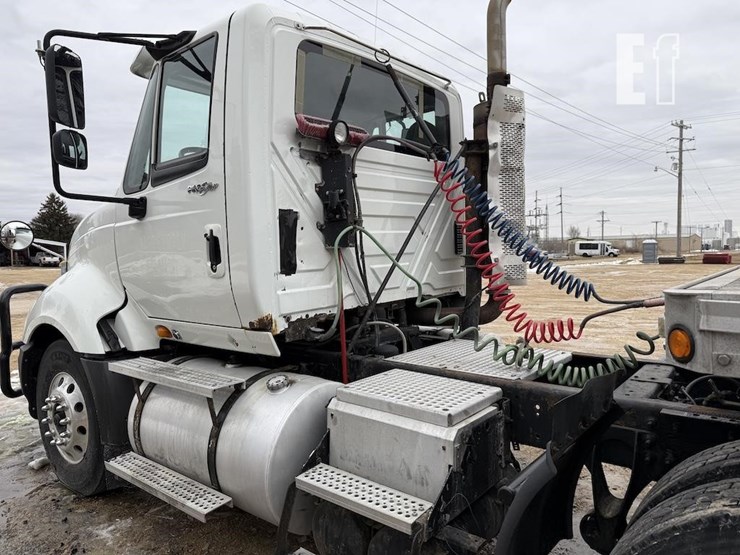 2010-international-prostar-image-11