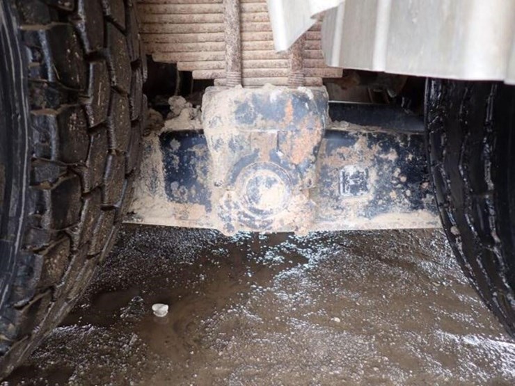 2002-sterling-l9500-image-92