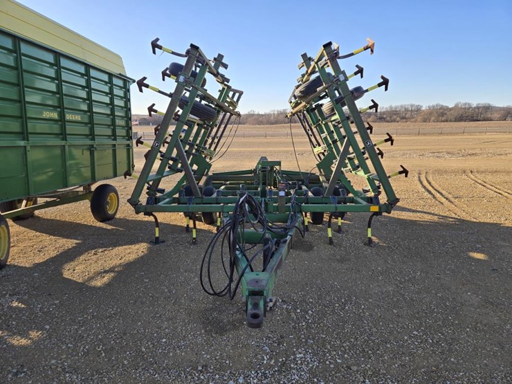 33-john-deere-33-image-2