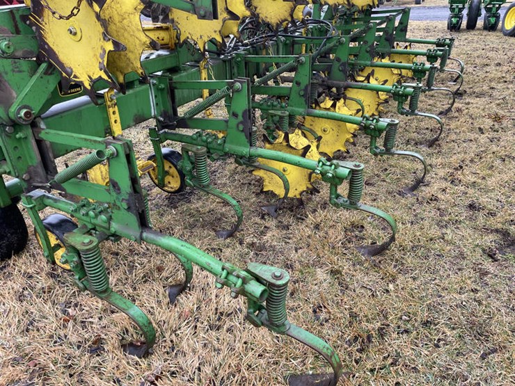 john-deere-85-image-12