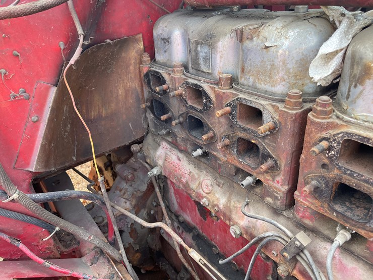 #4206-•-1951-mack-fire-truck-cab-and-chassis,-(no-title)-image-29