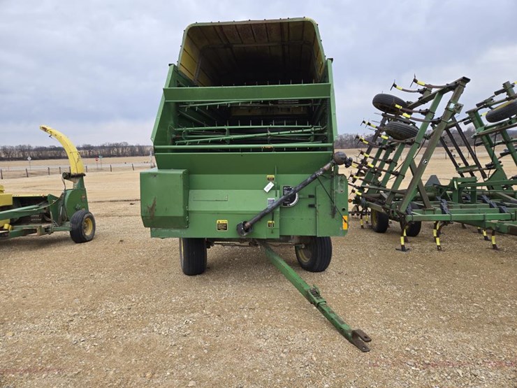 john-deere-714a-image-2