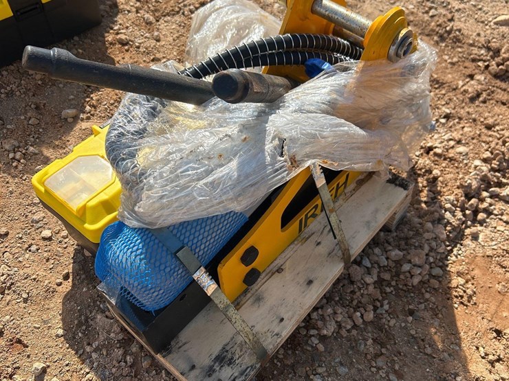 ireh-mini-excavator-breaker-attachment-image-1