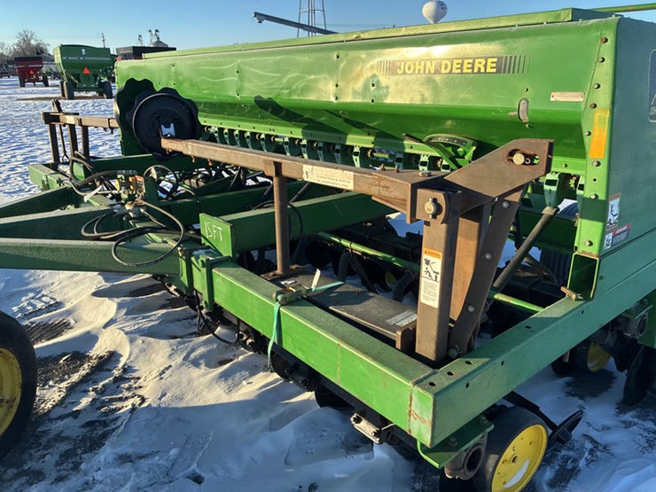 john-deere-750-image-18