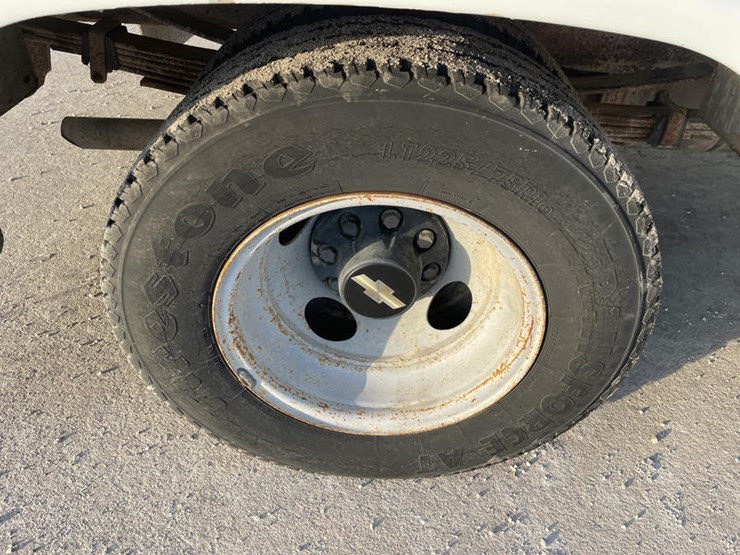 1997-chevrolet-3500-image-25