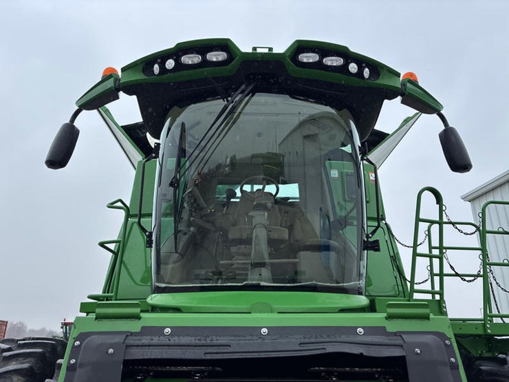 2017-john-deere-s680-image-12