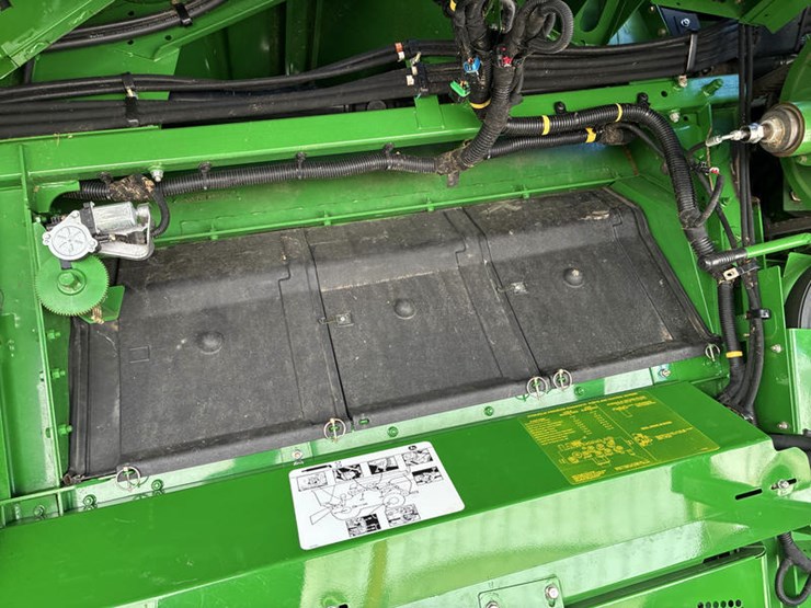 2012-john-deere-s670-image-47