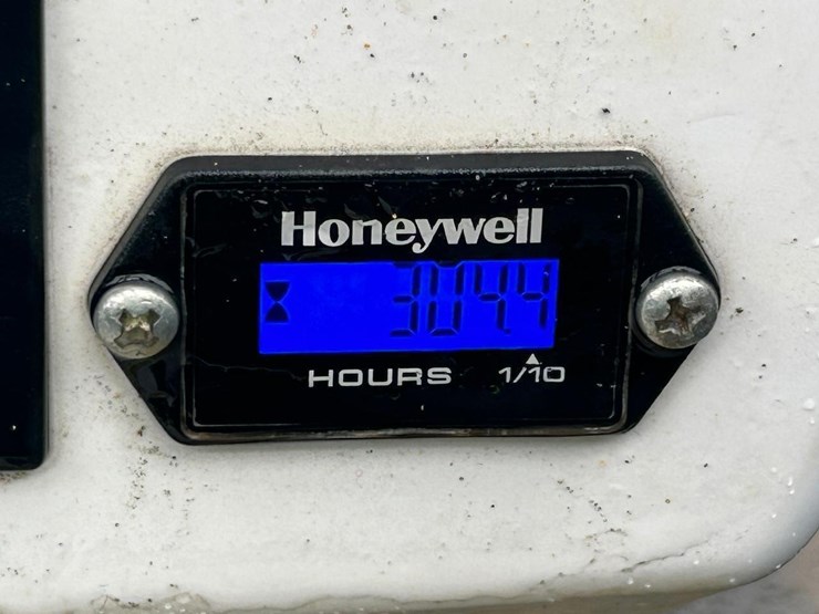 2023-bobcat-e10-image-18