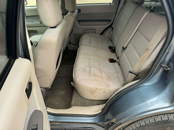 2012-ford-escape-xlt-image-12