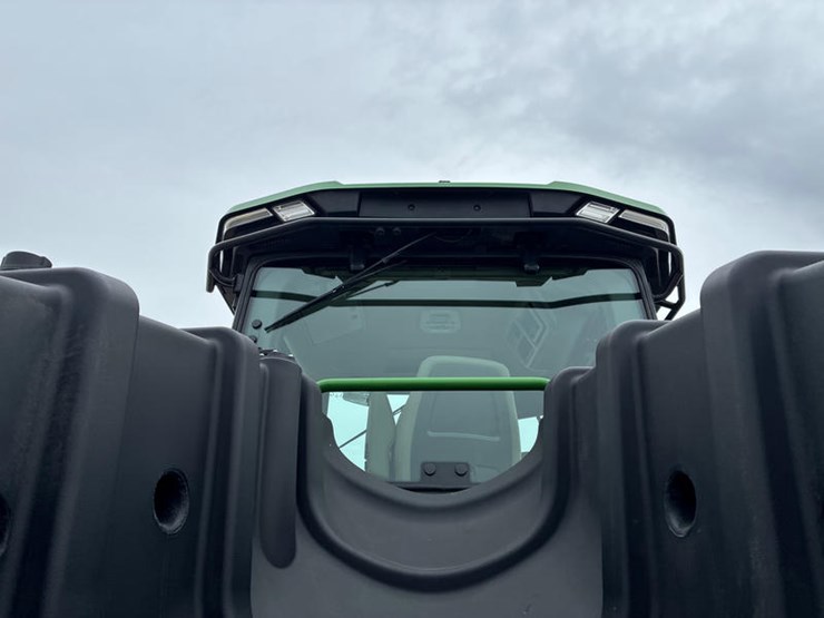 2025-john-deere-9r-590-image-29