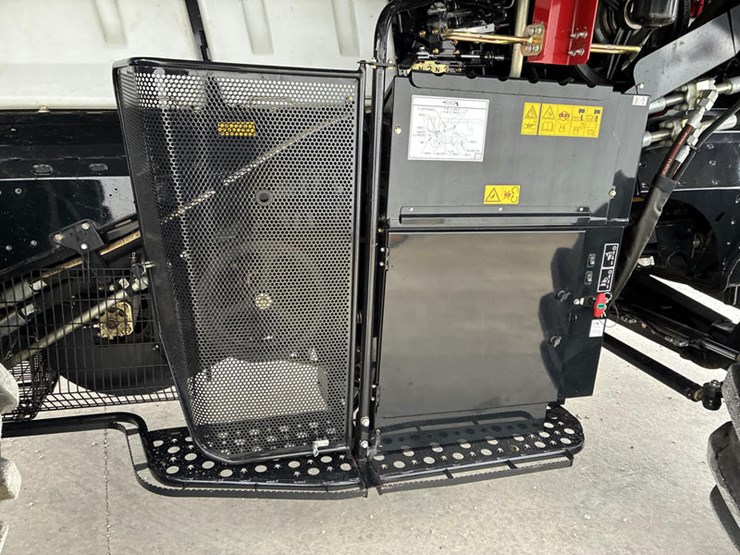 2024-case-ih-8250-image-52