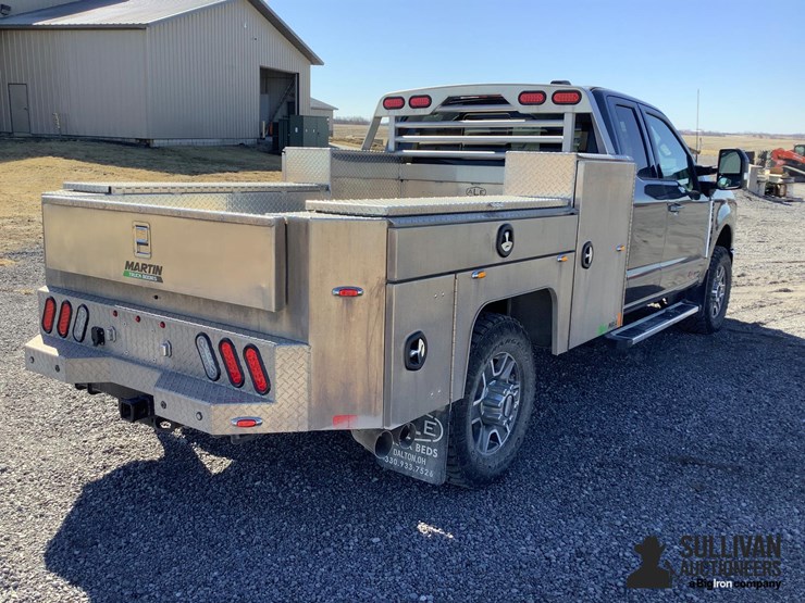 2023-ford-f250-lariat-image-5