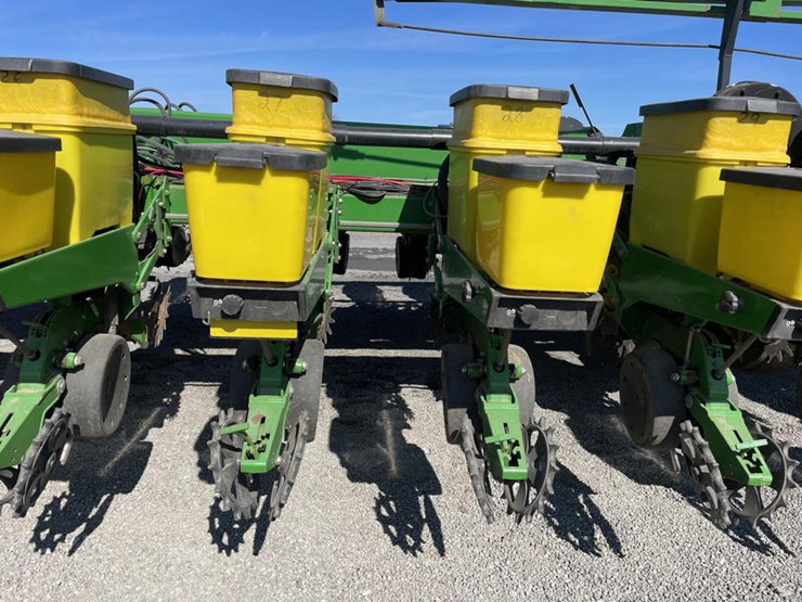 2004-john-deere-db90-image-80