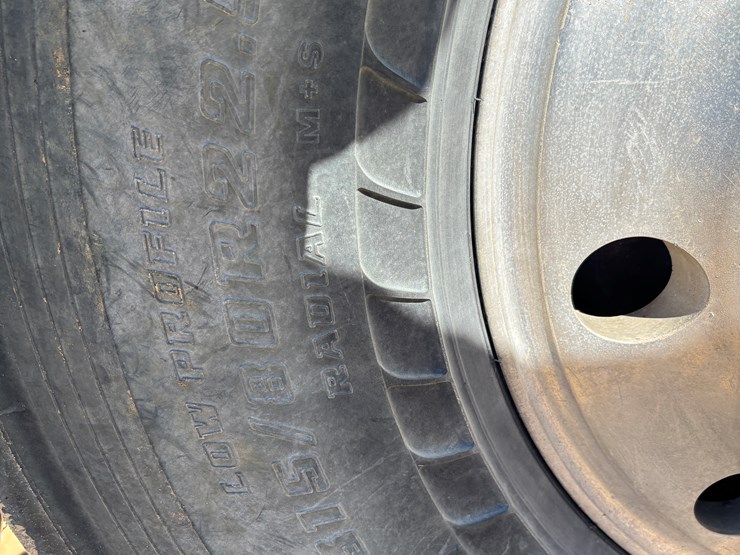 2009-peterbilt-340-image-87