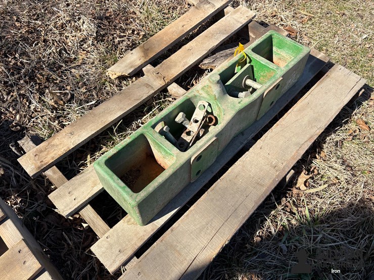 john-deere-weight-bracket-image-3
