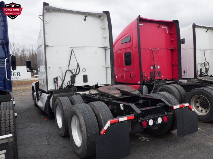 2022-kenworth-t680-image-14