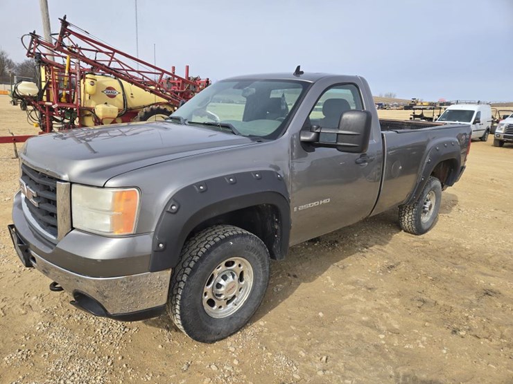 2008-gmc-sierra-2500-image-1