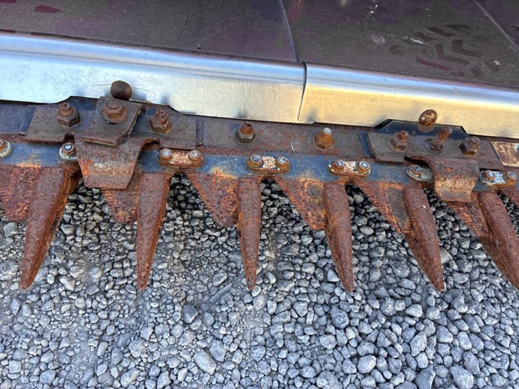 2011-case-ih-3020-image-29