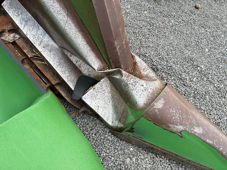 john-deere-843-image-21